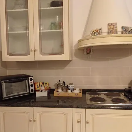 Nonna Lucia مولفيتا